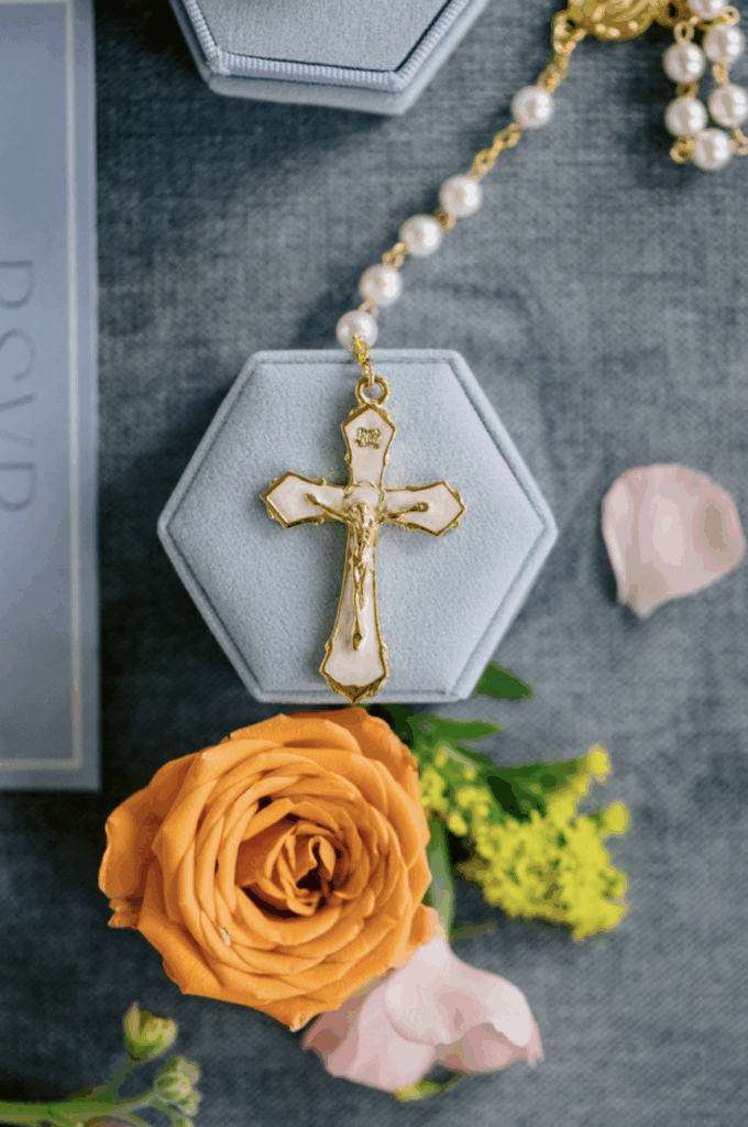Bilingual wedding planner